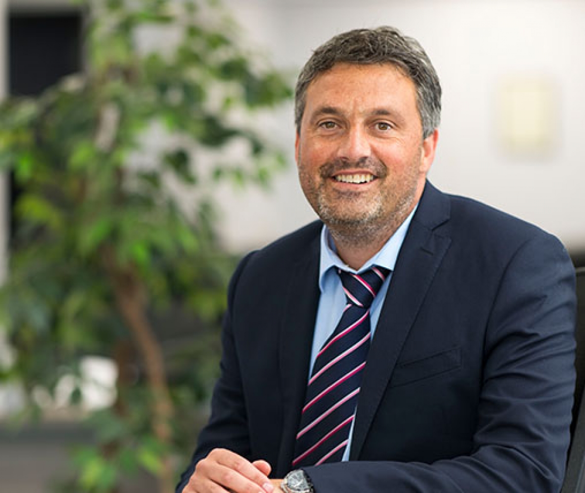 Geoff Pengilley (AWPETR Chartered ALIBF) - Financial Adviser